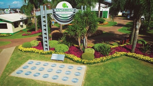 Calçada da Fama está localizada na entrada da feira (Choks/Divulgação)